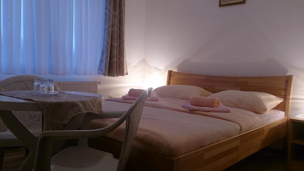 Apartman Marija Brajdic Rakovica Esterno foto