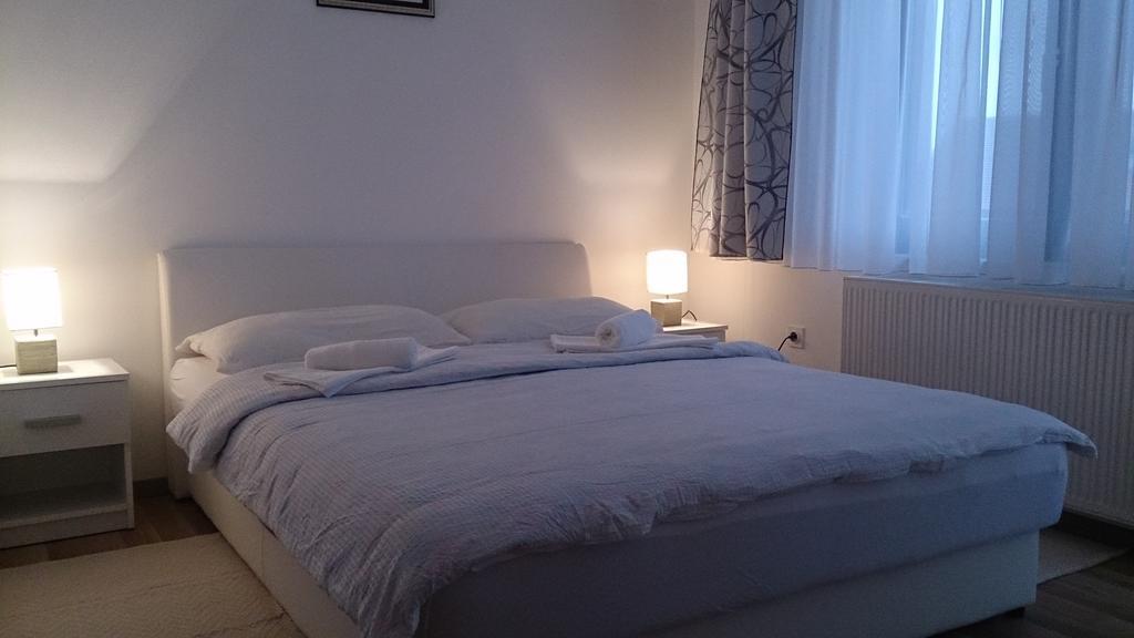 Apartman Marija Brajdic Rakovica Esterno foto